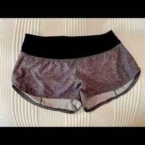 Lululemon Speed Up shorts, low rise 2.5” size 4